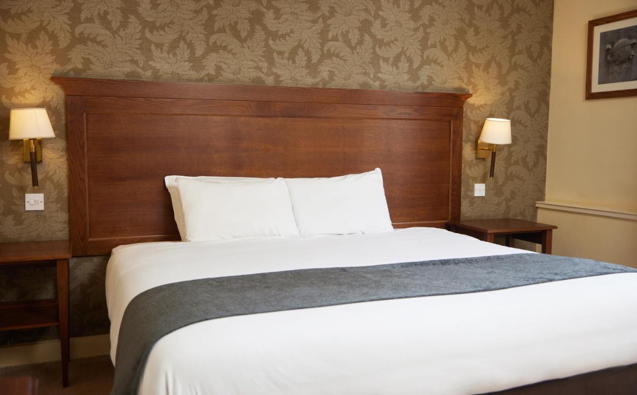 Bell By Greene King Hotel